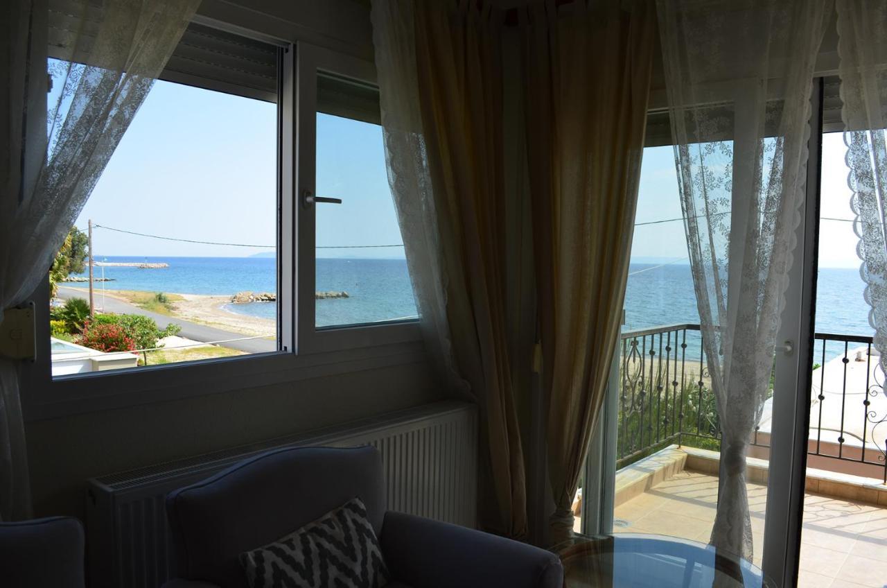 Lemon Beach Front Apartment, Nikiti Bagian luar foto