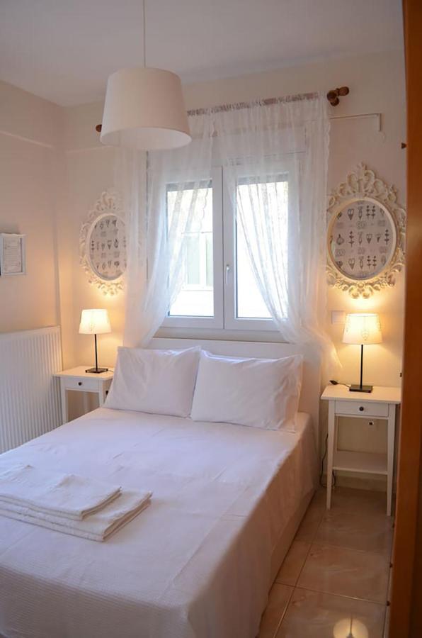 Lemon Beach Front Apartment, Nikiti Bagian luar foto