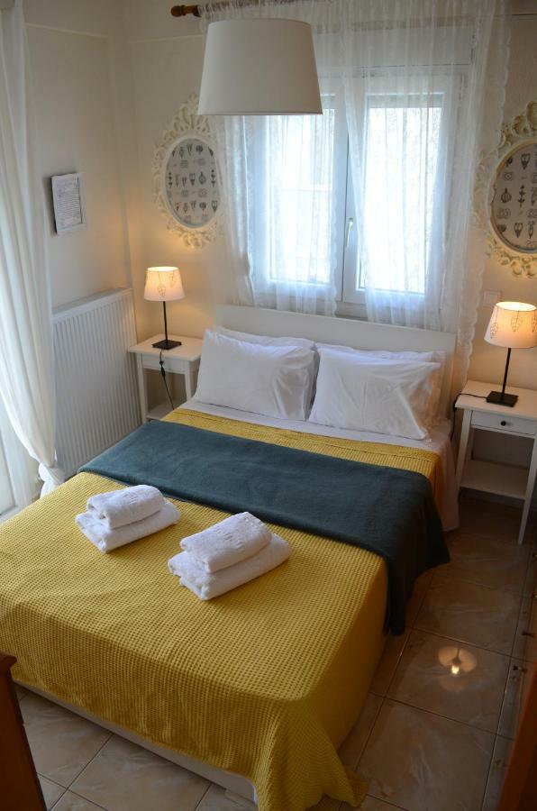 Lemon Beach Front Apartment, Nikiti Bagian luar foto